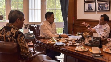 Seskab Terima Dirut KAI dan BTN, Bahas Hunian Vertikal di Manggarai