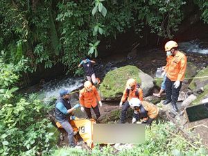 Mayat Pria di Bawah Jembatan Cangar Diduga Bunuh Diri