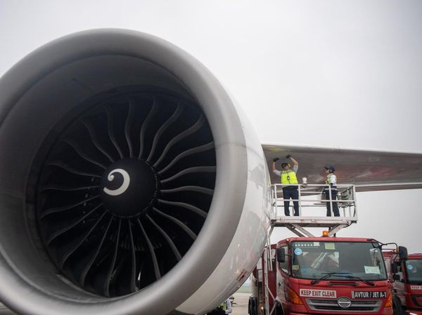 Dukung Penerbangan Haji, Ribuan KL Avtur Disiapkan di Bandara SMB II