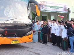 Video: 2 Calon Haji Embarkasi Padang Batal Berangkat Hari Ini karena Sakit