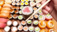 Ibu Hamil Nggak Boleh Makan Sushi? Dokter Gizi Ungkap Faktanya