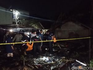 Api Melalap Sebuah Rumah di Sumedang, Satu Orang Meninggal Dunia