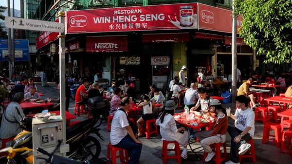 Menikmati Sarapan Khas di Kopitiam Kuala Lumpur