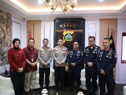 Ungkap Kasus TPPO KM Awindo 2A, Polda Bali Terima Penghargaan dari KKP RI