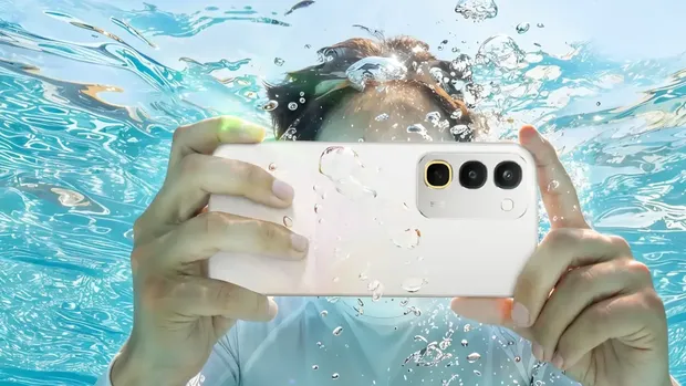 Realme C100