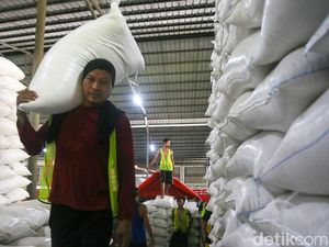 Pembangunan 100 Gudang Bulog Dikebut Rampung Desember