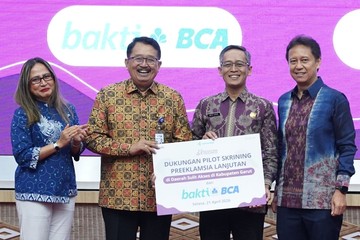 Berita dari Detik Finance: Tekan Stunting, BCA Salurkan Bantuan Alat Deteksi Preeklamsia