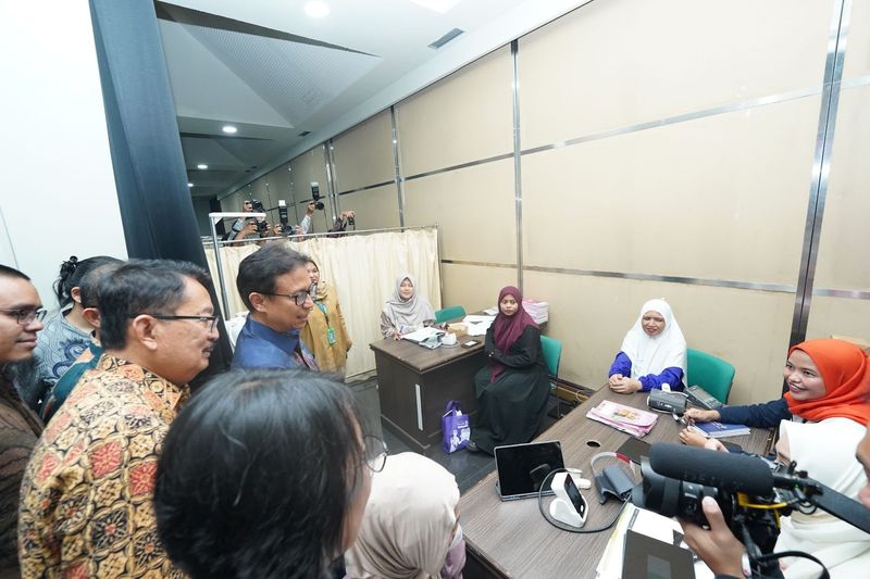 Tekan Stunting, BCA Salurkan Bantuan Alat Deteksi Preeklamsia