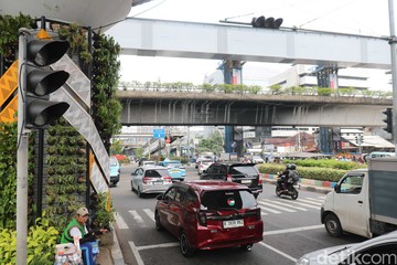 Lampu Lalu Lintas Mati Akibat Pemadaman Listrik