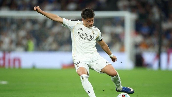 Gelandang Real Madrid Arda Guler absen hingga akhir musim.