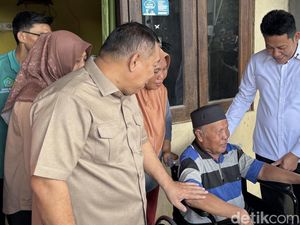 Sumardi Semringah Dapat Kursi Roda, Bupati Subandi Tawarkan Kaki Palsu