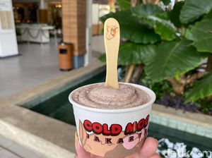 Dari Malaysia hingga Hong Kong, Turis Serbu Es Krim Cold Moo di PIK