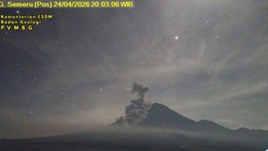 Gunung Semeru Erupsi Malam Ini, Semburkan Awan Panas Sejauh 4,5 Km