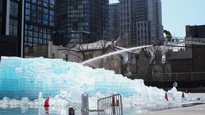 Instalasi Es Drake Diserbu Pengunjung, Kini Dibongkar Demi Keamanan