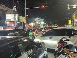 Kemacetan Juga Terjadi di Jalan Adyaksa Baru-Abdesir Makassar Malam Ini