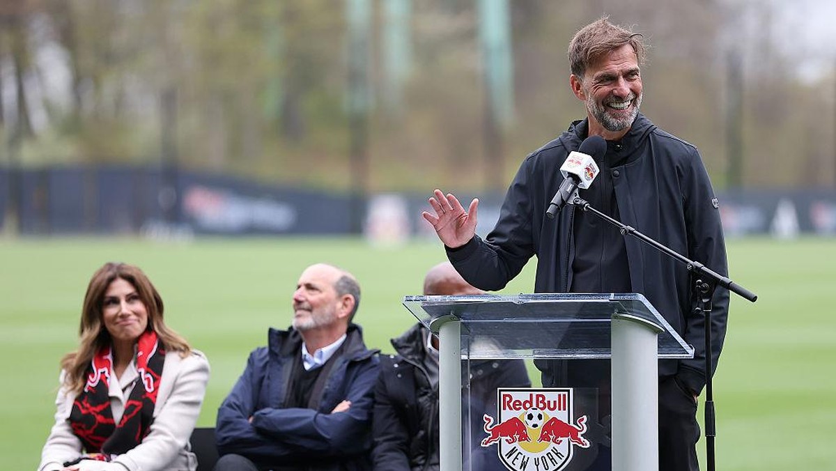 Juergen Klopp kangen melatih lagi setelah melihat fasilitas canggih klub ini. (Getty Images/Dustin Satloff)