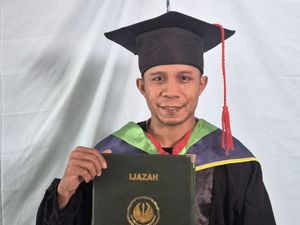 Kisah Abdul, Anak Petani yang Sukses S2-Jadi Wisudawan Terbaik di UNJ