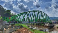 Perbaikan Sayap Pintu Masuk, Jembatan Cijeruk Bandung Ditutup Sementara