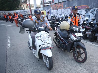 Penertiban Parkir Liar di Kawasan MRT Lebak Bulus
