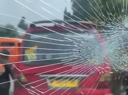 Heboh Sopir Angkot di Jaktim Rusak Mobil usai Ditegur Lawan Arah