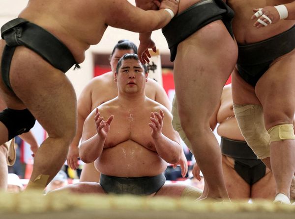 Sumo dan Tradisi, Latihan Digelar di Kuil Yasukuni
