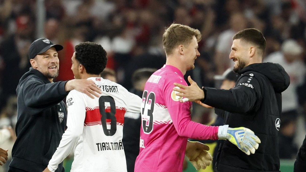 VFB Stutgart melaju ke final DFB Pokal menantang Bayern Munich. (REUTERS/Heiko Becker)