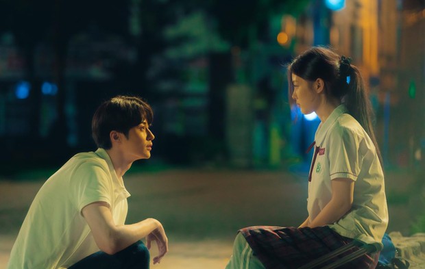 20th Century Girl, rekomendasi film Netflix tentang cinta pertama dengan nuansa nostalgia tahun 90-an yang emosional dan menyayat hati.