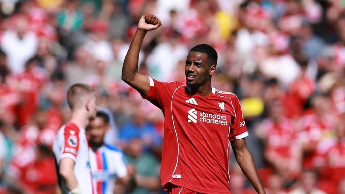 Soccer Football - Premier League - Liverpool v Crystal Palace - Anfield, Liverpool, Britain - April 25, 2026 Liverpools Alexander Isak celebrates scoring their first goal REUTERS/Phil Noble EDITORIAL USE ONLY. NO USE WITH UNAUTHORIZED AUDIO, VIDEO, 