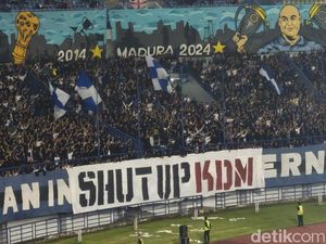 Pesan Keras di Balik Banner Shut Up KDM di Stadion GBLA