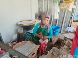 13 Tahun Menanti, Pedagang Rujak di Cirebon Bersiap Berangkat Haji