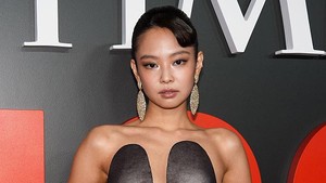 Gaya Klasik-Seksi Jennie BLACKPINK, Diakui Tokoh Berpengaruh di TIME100 Gala
