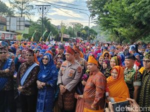 Pawai Rimpu 2026 Diikuti 86 Ribu Peserta, Bima Didorong Jadi Kota Kreatif