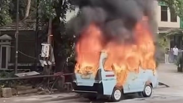 Sumbu Pendek Sopir Angkot Tanah Abang Bakar Rekan Usai Serobot Antrean