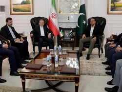 Menlu Iran Bertemu Panglima Militer Pakistan, Bahas Potensi Dialog dengan AS