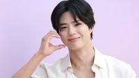 Park Bo Gum Pakai 'Celana Lakban' Auto Bikin Salfok, Harganya Puluhan Juta