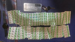 Wanita di Lebak Ditangkap, Ratusan Butir Obat Keras Disita