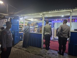 Razia Kafe di GOR Ken Arok Malang, Polisi Sita 179 Botol Miras