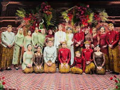 Ahmad Dhani Perlihatkan Foto Pernikahan El Rumi dengan Syifa Hadju