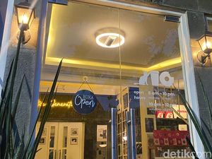 Serunya Nongkrong Bareng Kucing-kucing Menggemaskan di Cafe Pansa 81