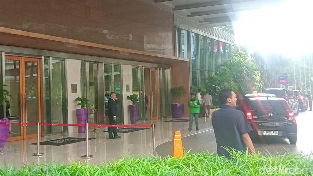El-Syifa Sah? Raffles Disisir!