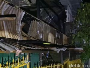 Video: Niat Mau Bantu Padamkan Api, Pria di Makassar Tewas Tersengat Listrik
