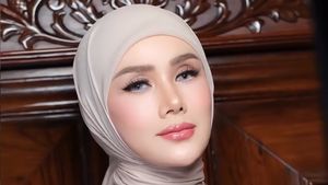 Mulan Jameela di Pengajian Jelang Nikah El Rumi, Makeup Fresh Nuansa Peach