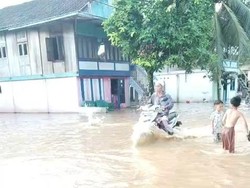 Sungai Rawas Meluap, Ratusan Rumah Warga di Muratara Terendam Banjir