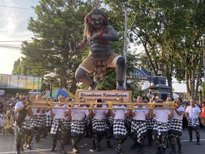 Pawai Ogoh-ogoh Ramaikan Festival Budaya Lintas Agama di Semarang