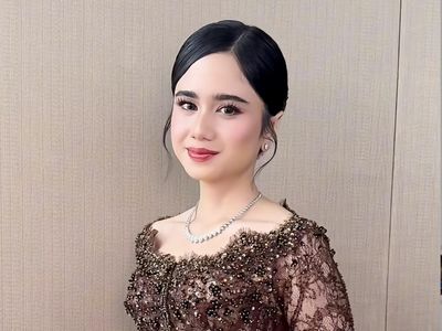 Pesona Tissa Biani Berkebaya Coklat, Calon Adik Ipar di Akad Nikah El-Syifa
