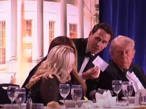 Dunia Hari Ini: Trump Mengatakan Terduga Pelaku Penembakan di Washington Sakit