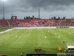 Johnny Jansen Mulai Ambil Hati Suporter Bali United