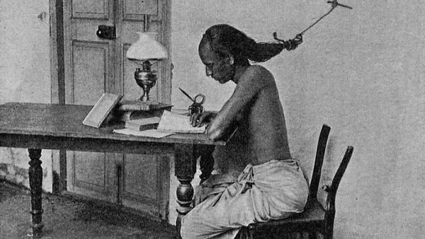 Foto-foto Jadul Ini Ternyata Simpan Cerita yang Bikin Melotot!