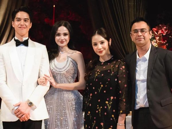 Adu Gaya 8 Artis Berbaju Hitam ke Kondangan El-Syifa, Elegan hingga Seksi