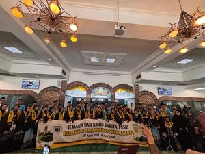 Varita Pusri Berangkatkan 49 Jemaah Haji